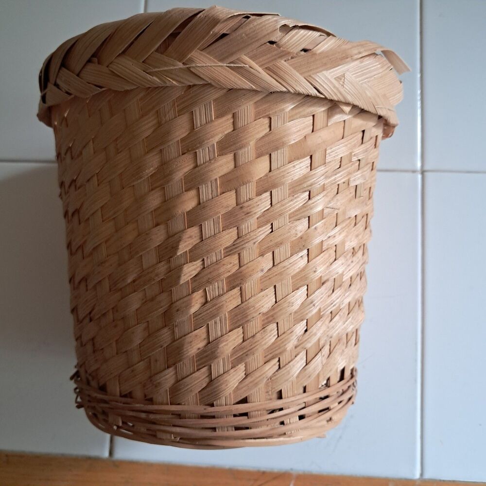 Wicker Basket Canister Plastic Lined 6.5" Tall 7.5" Top 5.4" Bottom